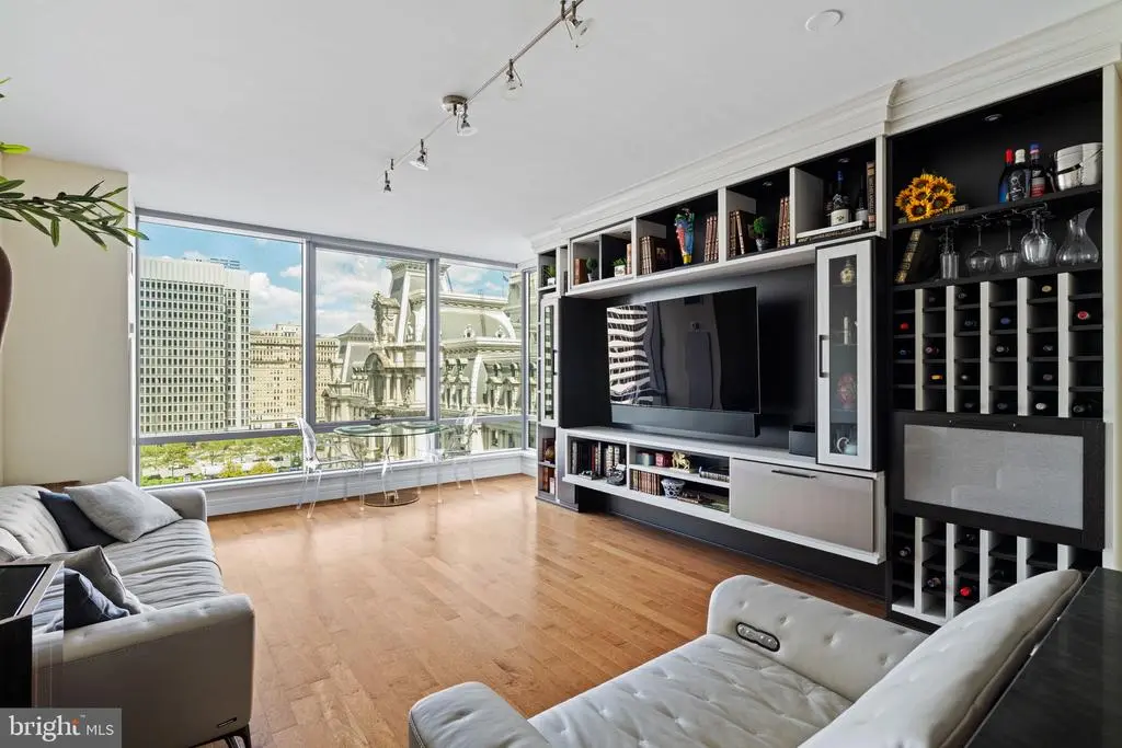 1414 S Penn Sq #11d, Philadelphia