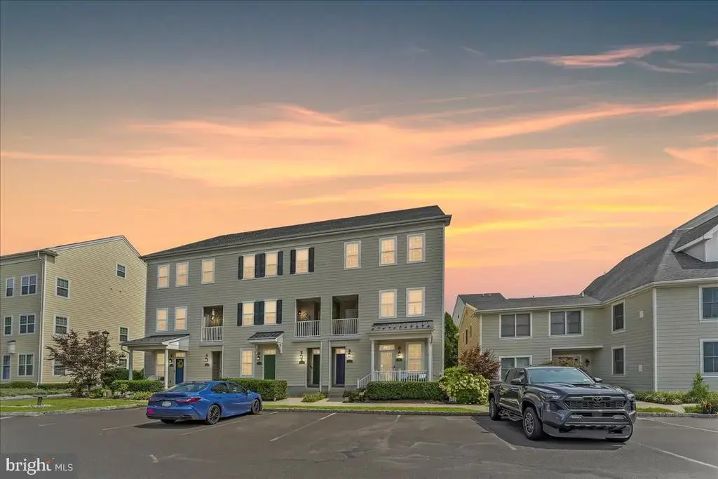 121-b Hagen Dr, BENSALEM