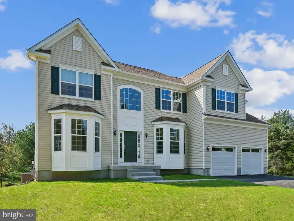7 Fulton Ct, WARWICK