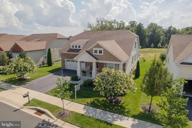 650 Vivaldi Dr, Middletown