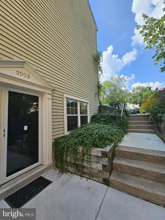 5903 Rowanberry Dr #e-46, Elkridge