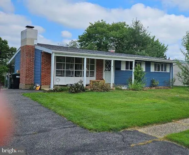 6 Maywood Dr, NEWARK