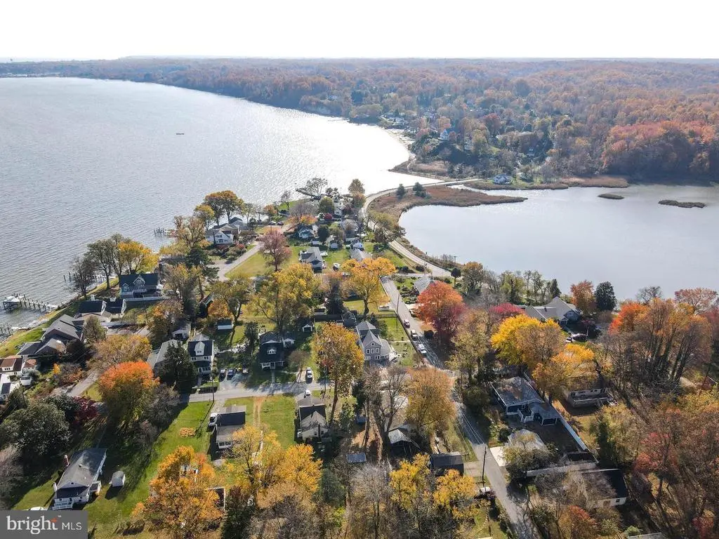 525 James Ave, Tracys Landing