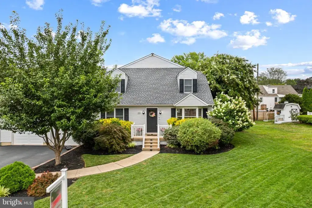 251 Rosewood Ave, LANGHORNE