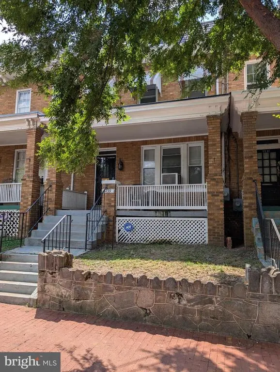 1239 U St Se, WASHINGTON