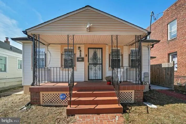 828 49th St Ne, WASHINGTON