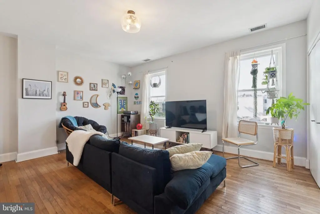 1902-00 Fairmount Ave #3, PHILADELPHIA