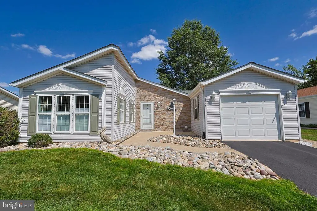 191 Cardinal Ct S, NEW HOPE