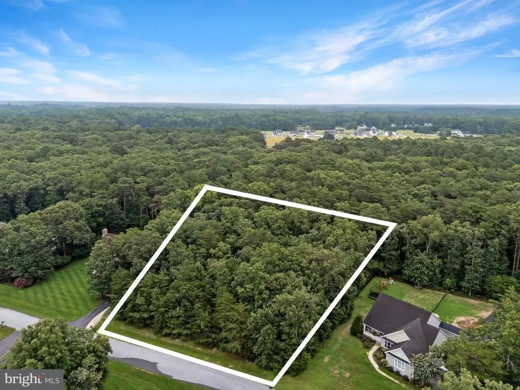 18088 White Oak Dr, MILTON