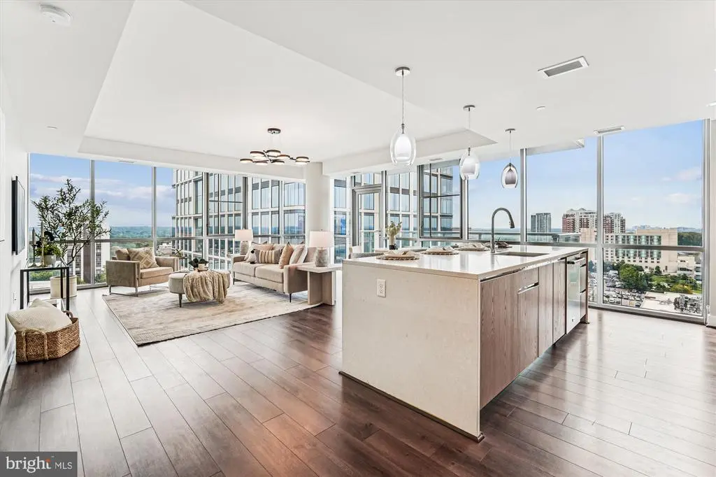 930 Rose Ave #1611, Rockville