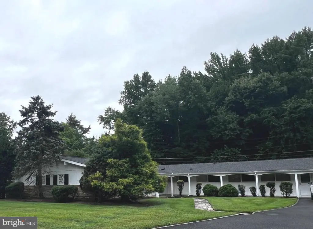 313 Cherry Hill Blvd, Cherry Hill