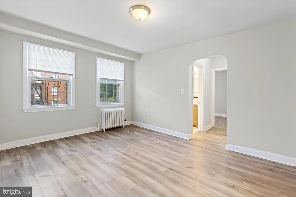 215 Oakwood St. Se St Se #301, WASHINGTON