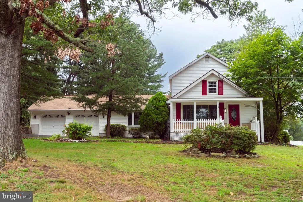 7406 Locust Dr, HANOVER