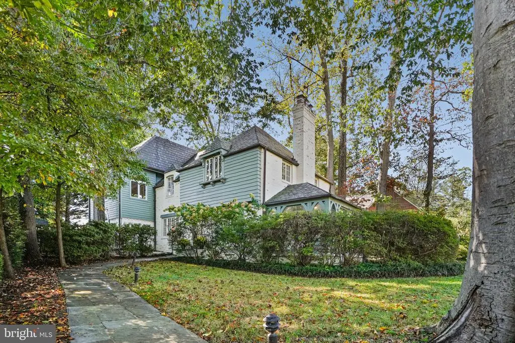 3112 Rolling Rd, Chevy Chase