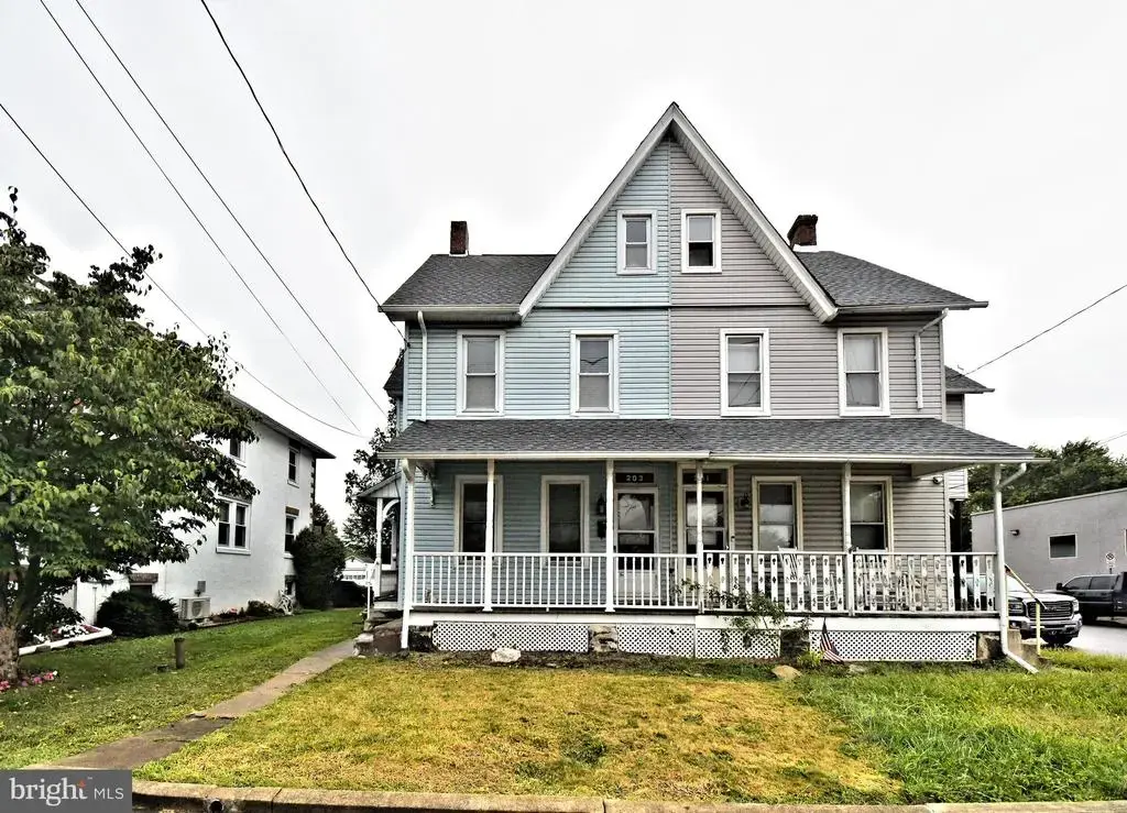 203 N Hellertown Ave, QUAKERTOWN