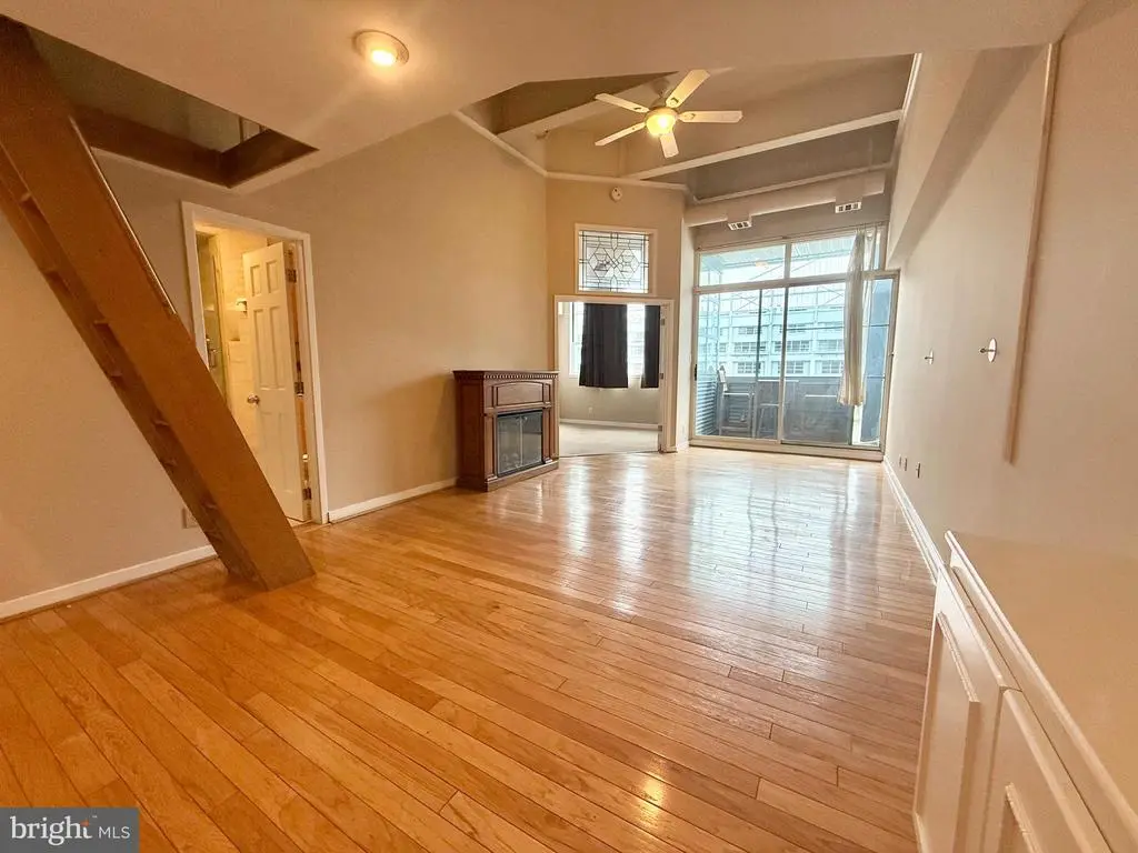 3 N Christopher Columbus Blvd #259, PHILADELPHIA