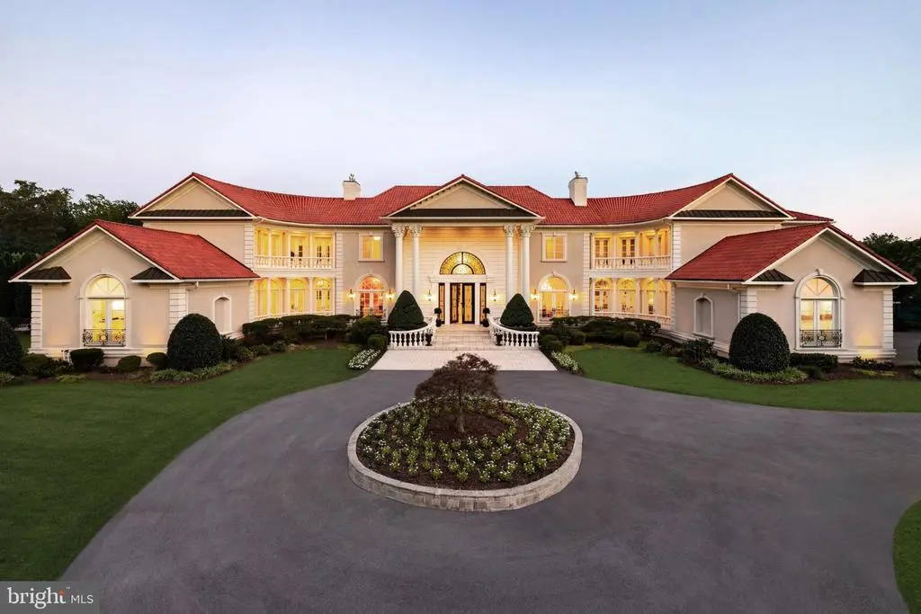 9431 Newbridge Dr, POTOMAC