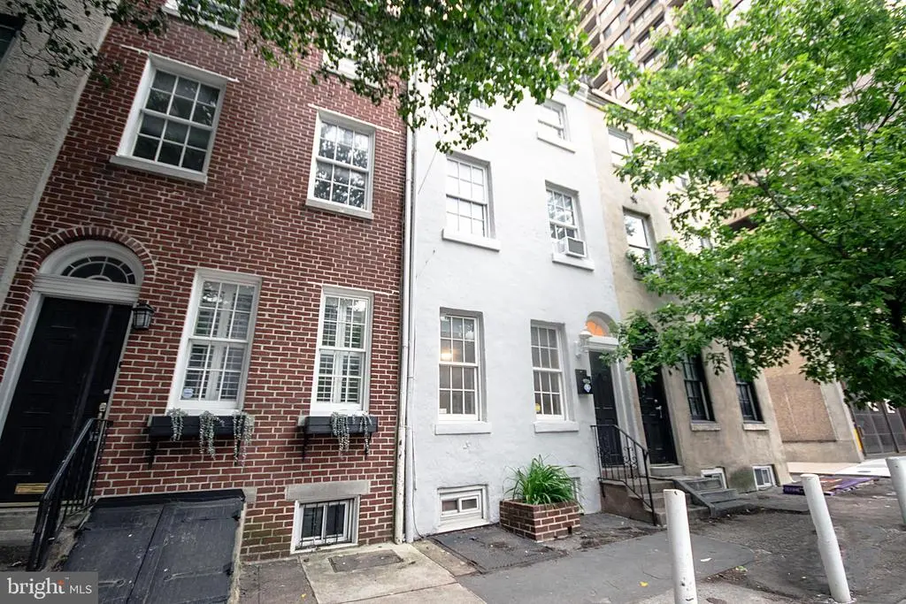 302 S Juniper St #1, First Floor, PHILADELPHIA