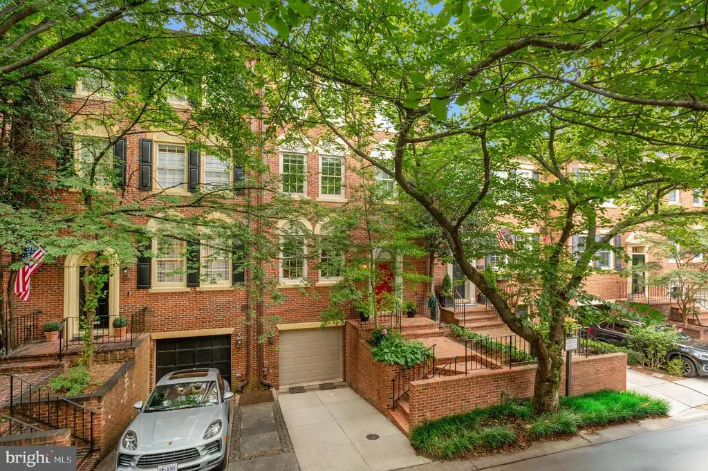 3729 Winfield Ln Nw, WASHINGTON