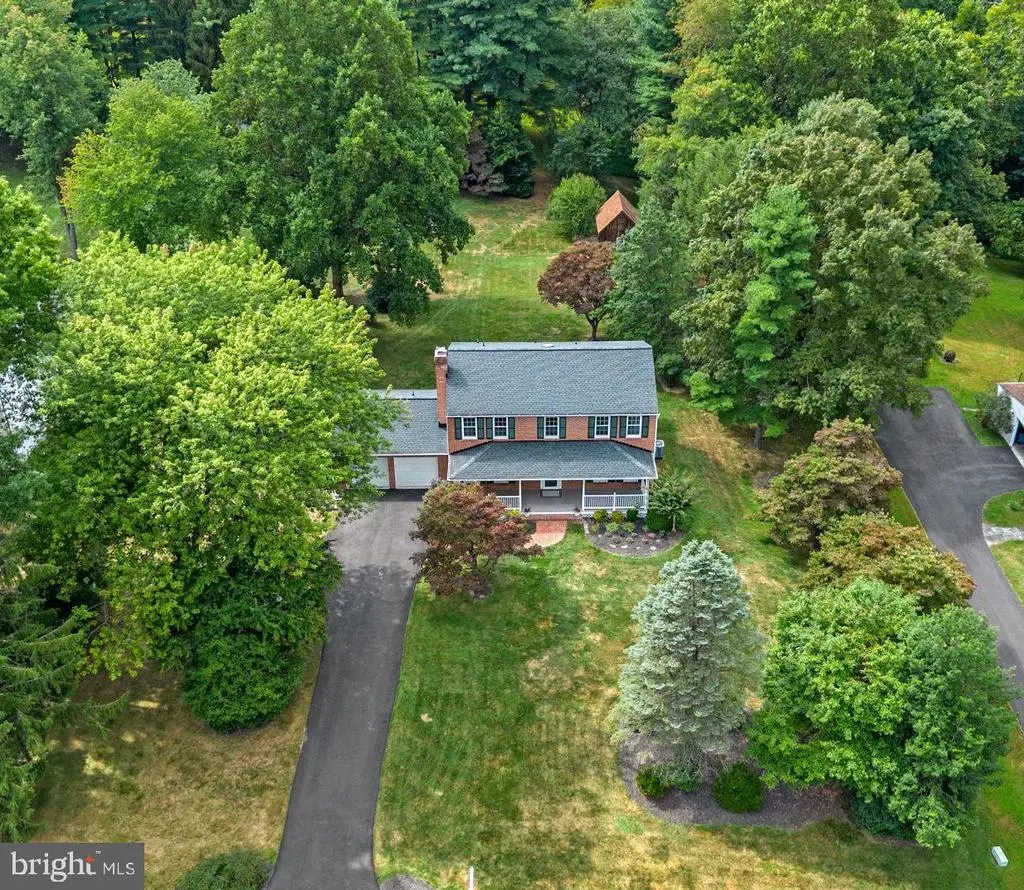 7374 Hallmark Rd, Clarksville