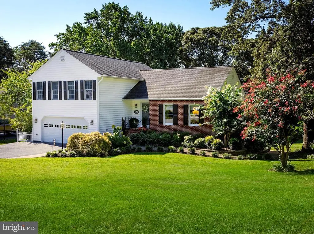 527 Bay Hills Dr, Arnold