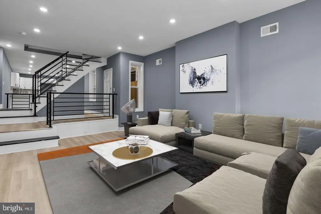 2513 W Oxford St, PHILADELPHIA