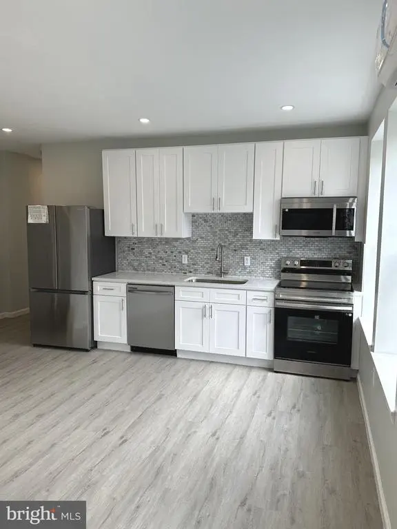 6035 Germantown Ave #3r, PHILADELPHIA