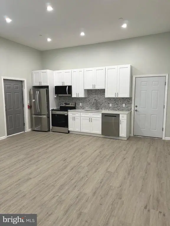 6035 Germantown Ave #1r, PHILADELPHIA