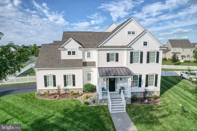 754 Idlewyld Dr, Middletown