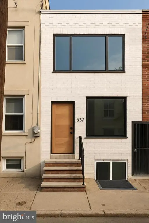 537 Titan St, Philadelphia