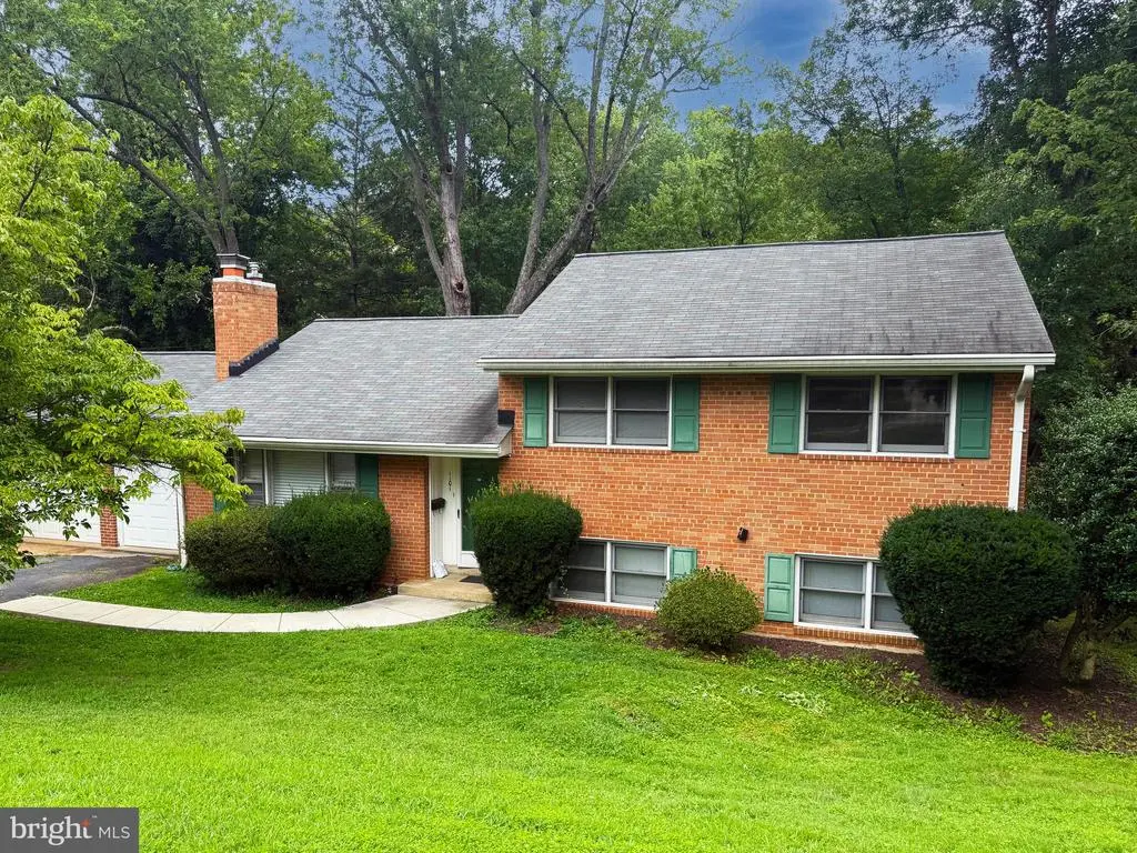 1101 Dead Run Dr, MCLEAN