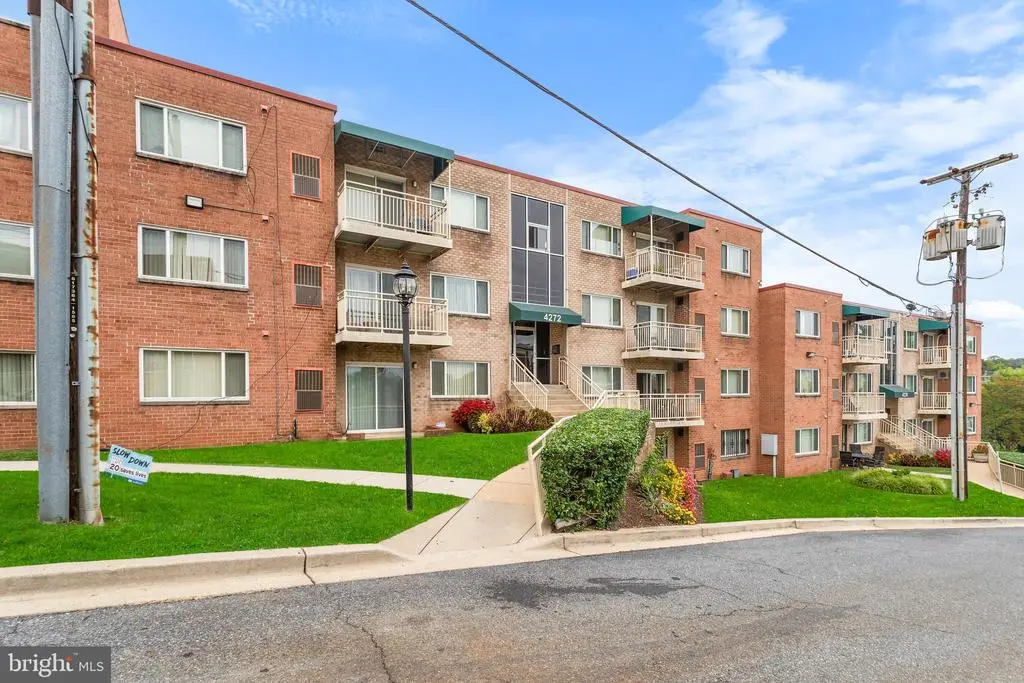 4272 East Capitol St E #2, WASHINGTON