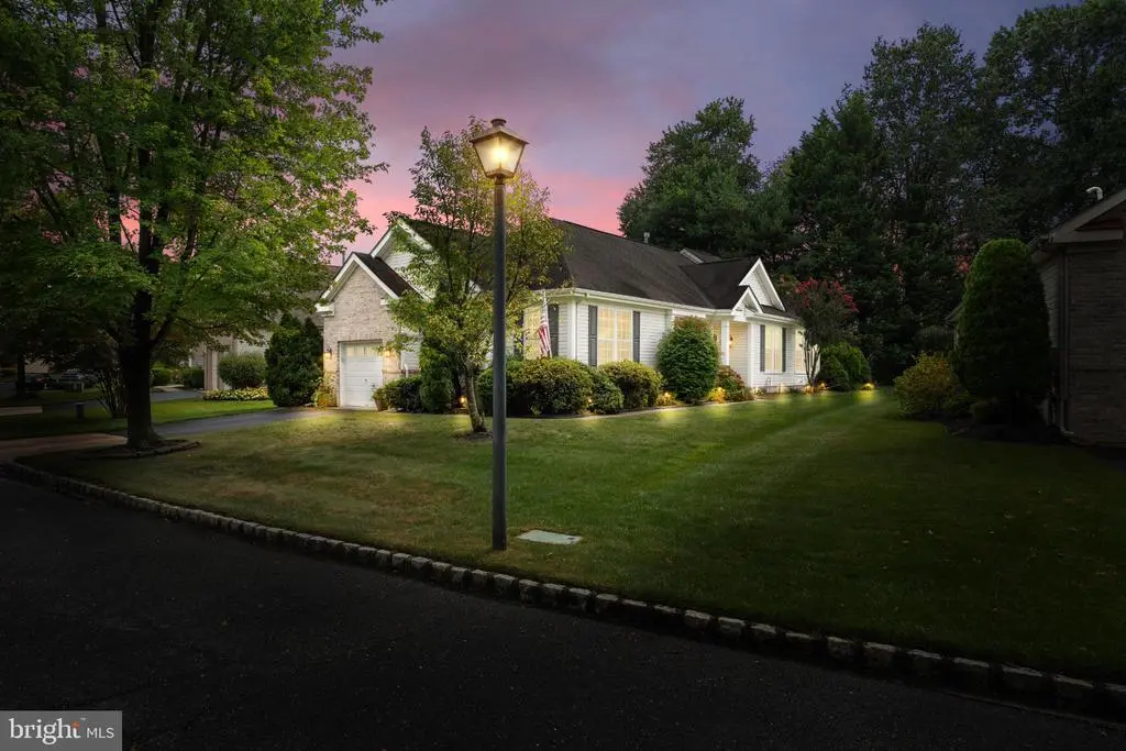 121 Glengarry Ln, HAINESPORT