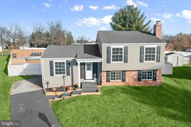 6 New Kent Ct, Catonsville