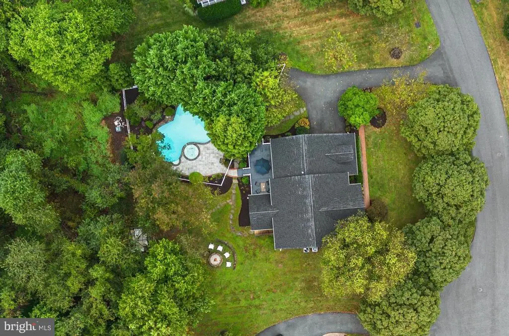 10312 Kingsway Ct, Ellicott City