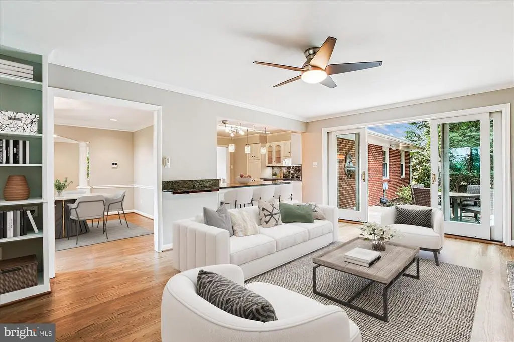 2322 S Pierce St S, ARLINGTON