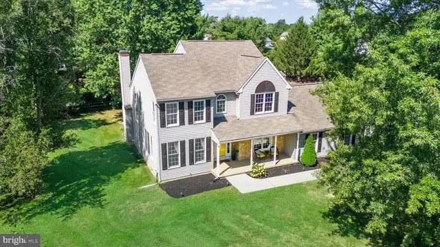 4 Standish Ct, Middletown