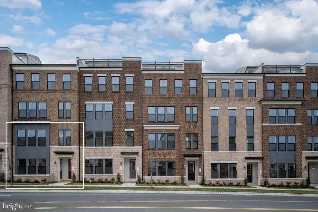 2611 River Birch Road, HERNDON
