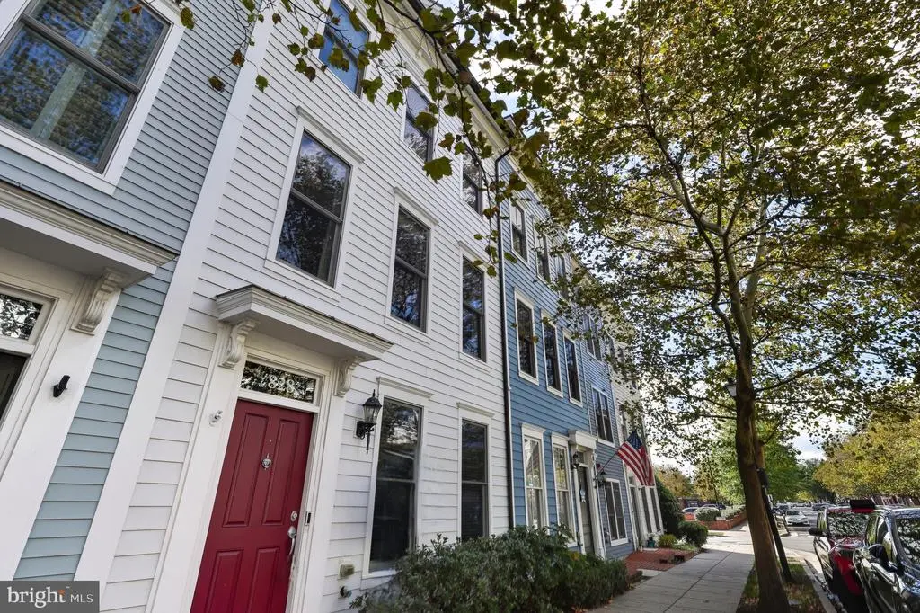 828 Madison St, ALEXANDRIA