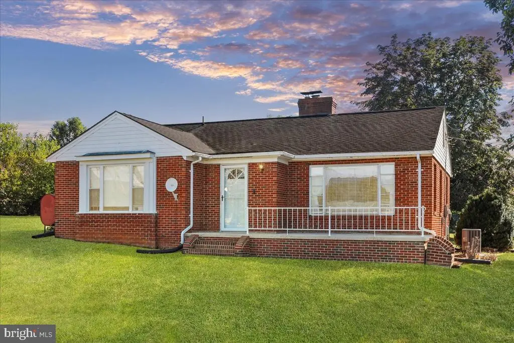 3634 N East Side, ELKTON