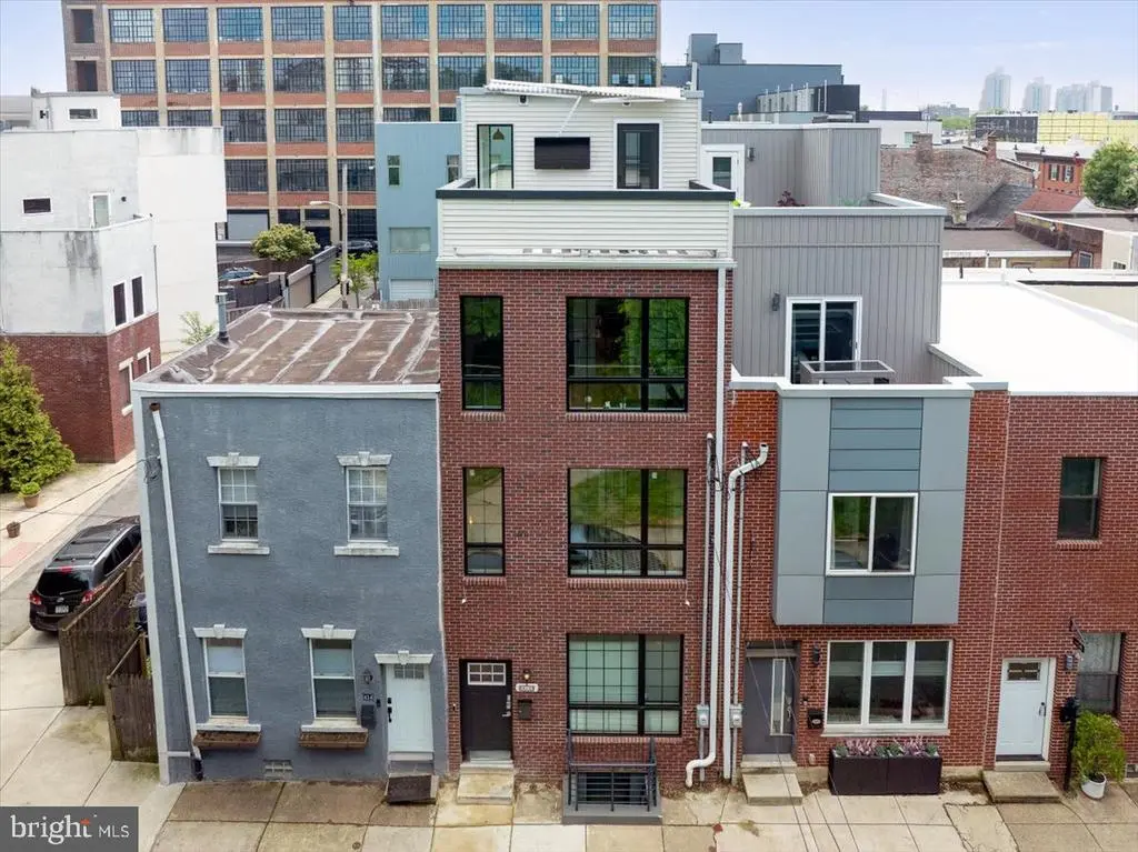 412 Sepviva St, PHILADELPHIA