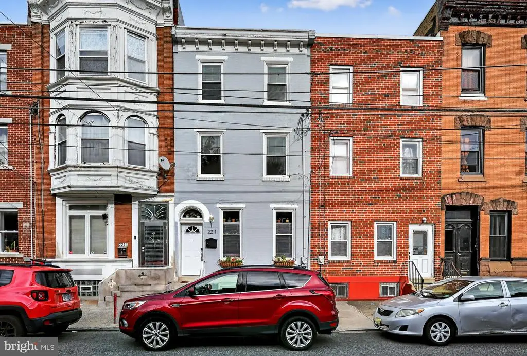 2211 N Howard St, PHILADELPHIA