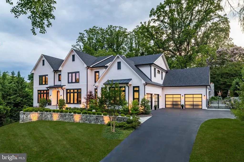 827 Dolley Madison Blvd, MCLEAN