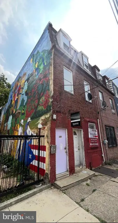 2211 N 2nd St, Philadelphia