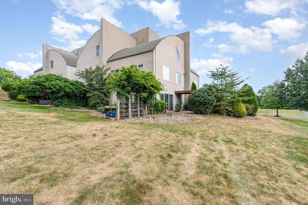 414 Blue Ridge Cir, HARRISBURG