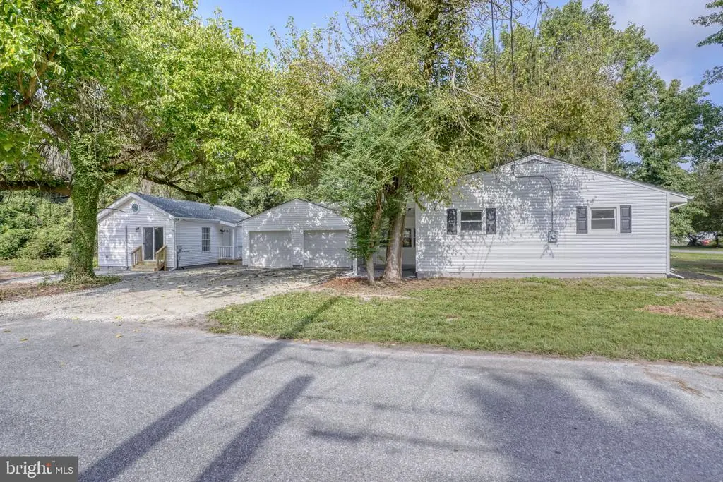 200 Sunset Ln, MILFORD