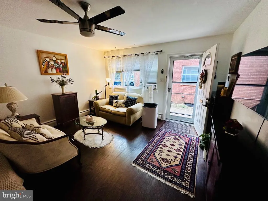 230 E Evesham Rd #c 15, GLENDORA