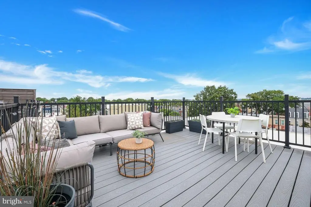 16 17th St Ne #312, WASHINGTON