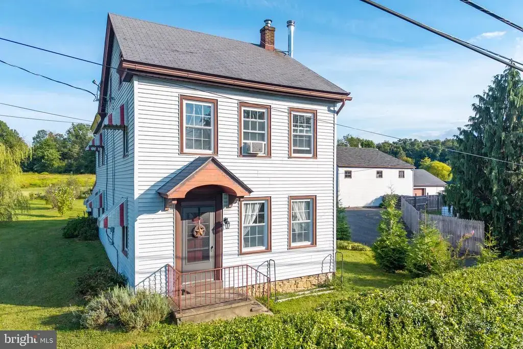 1370 Kumry Rd, PENNSBURG