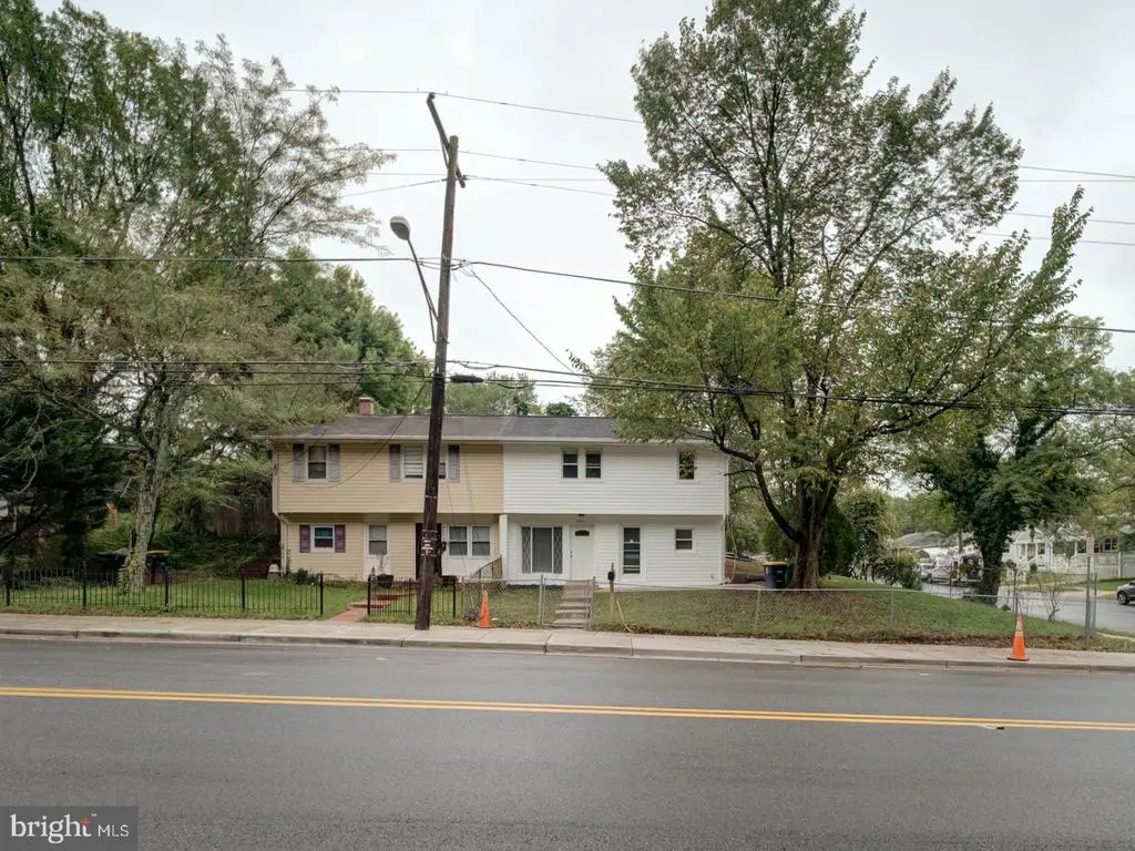 8001 Barlowe Rd, LANDOVER